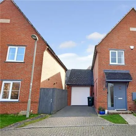 Buy this 4 bed house on Dunnock End in Didcot, OX11 6AD