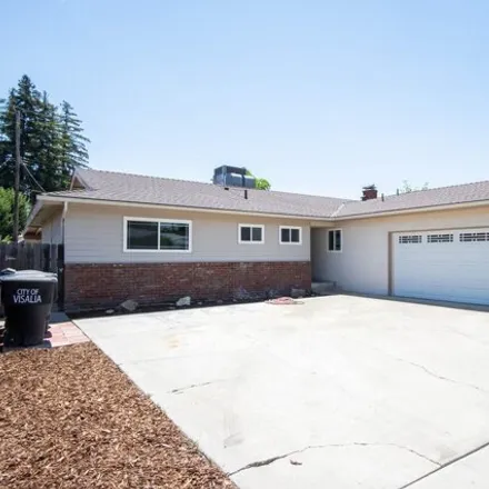 Buy this 3 bed house on 931 West Princeton Avenue in Visalia, CA 93277