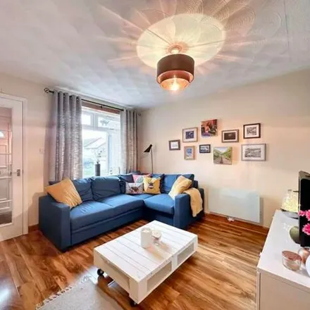 Image 3 - Greenfield Quadrant, Newarthill, ML1 5TF, United Kingdom - Apartment for sale