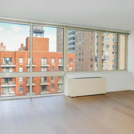 Image 6 - Fairway Market, 240 East 86th Street, New York, NY 10028, USA - Apartment for rent