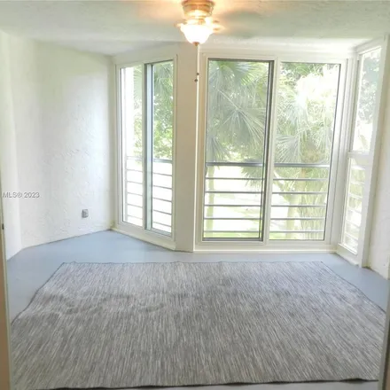 Image 2 - 1919 Sable Palm Drive, Pine Island Ridge, Pine Island, FL 33324, USA - Apartment for rent