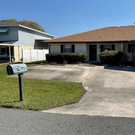 Image 1 - 139 Blue Moon Avenue, Lake Placid, Highlands County, FL 33852, USA - Apartment for rent