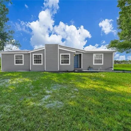 Buy this studio apartment on 6811 Wilbar Ln in Haines City, Florida
