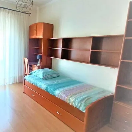 Rent this 3 bed house on 8005-546 Distrito de Évora