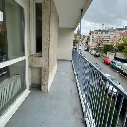 Image 5 - ERA Agence Immobilière de Lorraine, Place d'Armes - Jacques-François Blondel, 57000 Metz, France - Apartment for rent