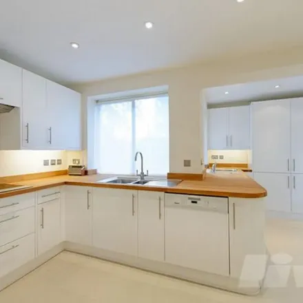 Rent this 3 bed apartment on 10 Elm Tree Road in London, NW8 9JX