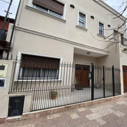 Buy this 4 bed house on Locos x Tu Casa in Avenida Hipólito Yrigoyen, Partido de Lomas de Zamora