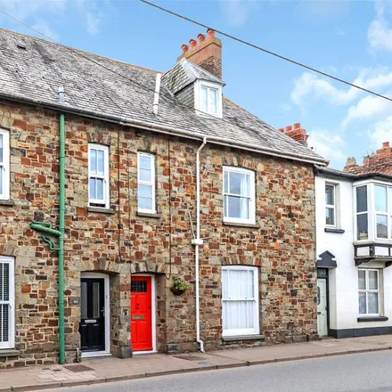 Rent this 3 bed townhouse on South Street in South Molton, EX36 4AE