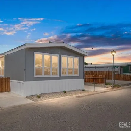 Buy this studio apartment on 2 Torrey Pine Lane in Kern County, CA 93308