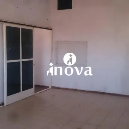 Buy this 6 bed house on Rua Tancredo Neves in Santa Marta, Uberaba - MG