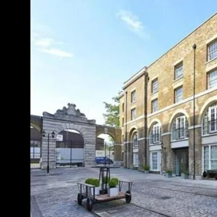 Image 5 - The Listed Building, 350 The Highway, Ratcliffe, London, E1W 3HU, United Kingdom - Apartment for rent