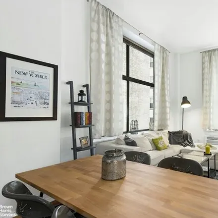 Image 2 - 304 East 23rd Street, New York, NY 10010, USA - Condo for rent