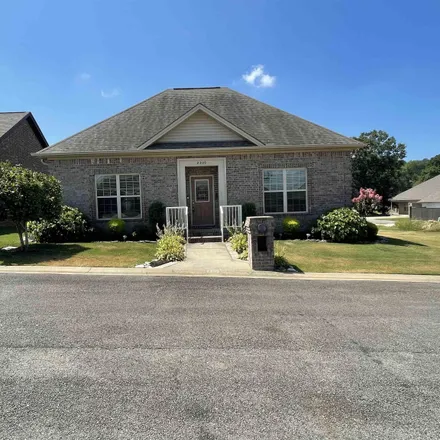 Buy this 2 bed house on 2309 Lorraine Circle in Searcy, AR 72143