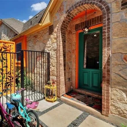 Image 5 - 1017 Sunflower Trl, Austin, Texas, 78745 - House for sale