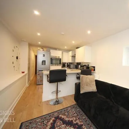 Image 4 - Clarendon Road, Luton, LU2 7PJ, United Kingdom - Apartment for sale