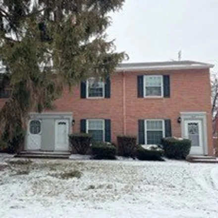 Image 1 - 699 Lakeview Drive, Cortland, OH 44410, USA - Townhouse for sale