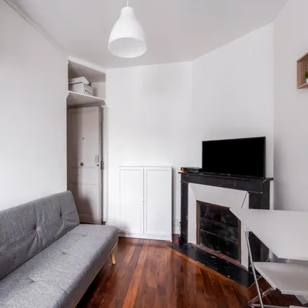 Image 7 - 10 Square de Clignancourt, 75018 Paris, France - Apartment for rent