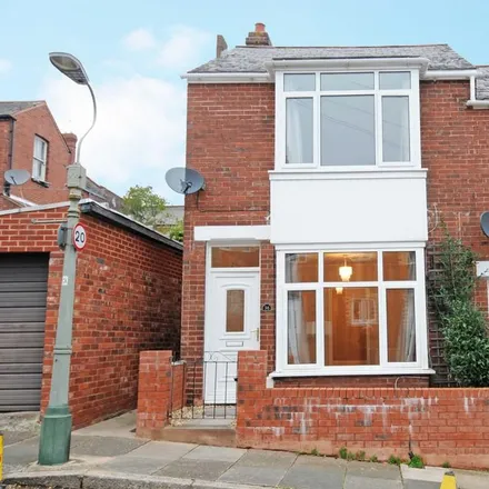 Rent this 3 bed duplex on 20 Holland Road in Exeter, EX2 9BX