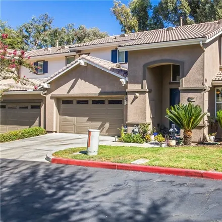 Image 2 - 22456 Canal Circle, Grand Terrace, CA 92313, USA - Townhouse for sale