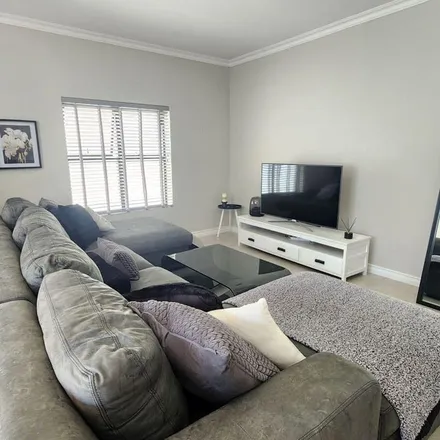 Image 6 - Kruis Road, Cape Town Ward 7, Western Cape, 7560, South Africa - Apartment for rent