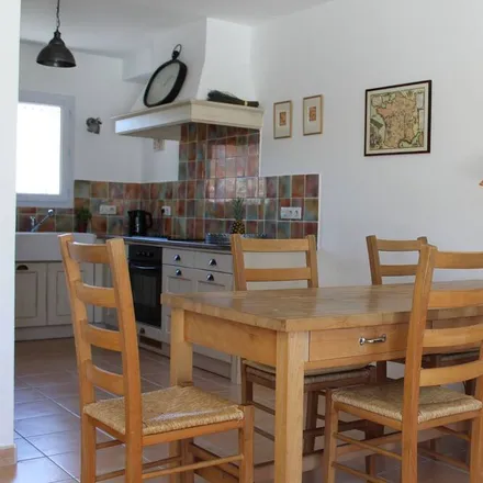 Rent this 3 bed house on 84800 L'Isle-sur-la-Sorgue