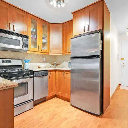 Rent this 1 bed apartment on 590 3rd Avenue in New York, NY 10016
