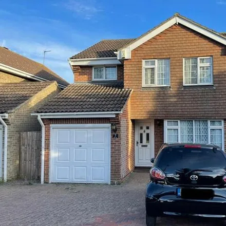 Rent this 4 bed house on Knights Ridge in London, BR6 9UJ