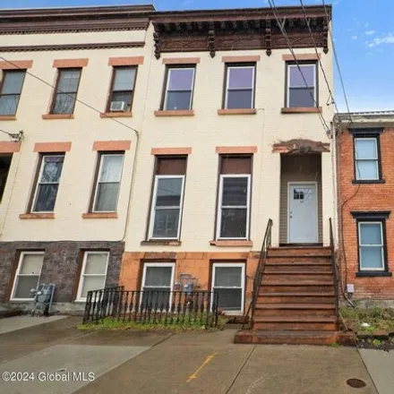 Image 1 - 357 Washington Avenue, City of Albany, NY 12206, USA - Apartment for rent