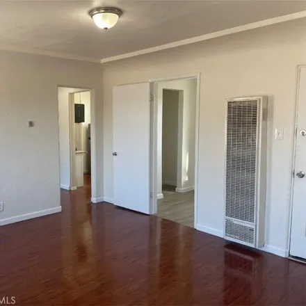Image 3 - 8938 Evergreen Avenue, South Gate, CA 90280, USA - Apartment for rent