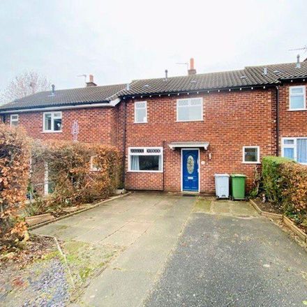 Rent this 2 bed house on Ludlow Close in Macclesfield, SK10 2DE