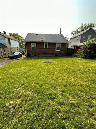 Image 2 - 1085 Baldwin Avenue, Sharon, PA 16146, USA - House for sale