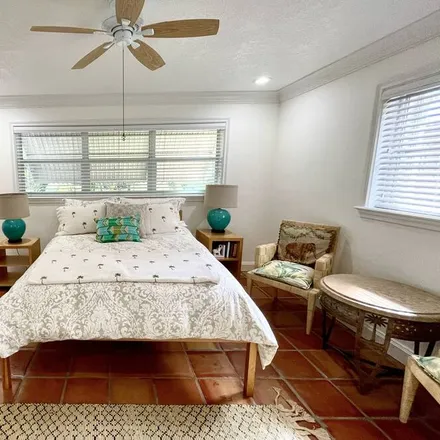 Rent this 3 bed house on Lake Worth Beach in FL, 33460