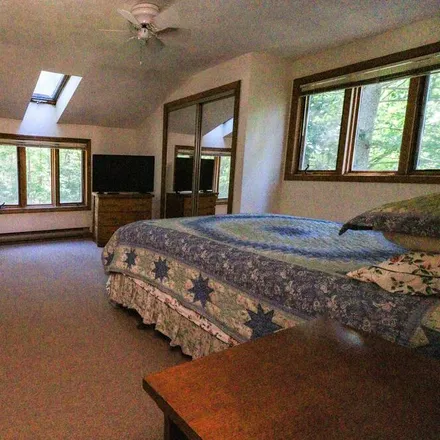 Rent this 3 bed house on Lake Arrowhead in Waterboro, ME