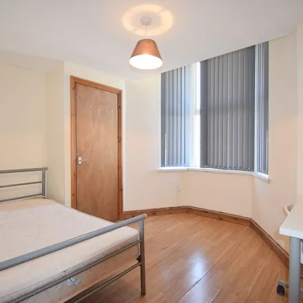 Rent this 8 bed apartment on Harriet Street in Cardiff, CF24 4BU