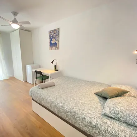 Rent this 4 bed room on Madrid in Farmacia - Calle Nuestra Señora de Fátima 37, Calle de Ramón Serrano