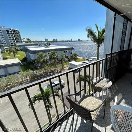 Buy this 1 bed condo on 3460 North Key Drive in Schooner Bay Condominiums, North Fort Myers