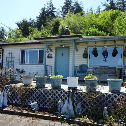 Buy this 2 bed house on 93554 McCullum Lane in Bunker Hill, Coos County