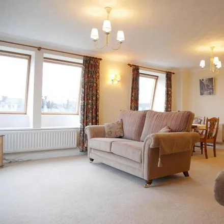 Image 2 - Dalmore Court, Barrow-in-Furness, LA13 9UP, United Kingdom - Room for rent