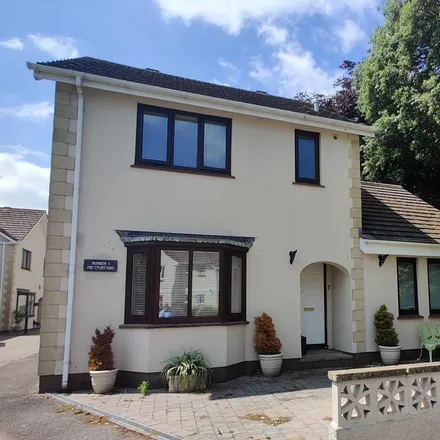 Rent this 3 bed house on The Courtyard in David Penhaligon Way, Truro