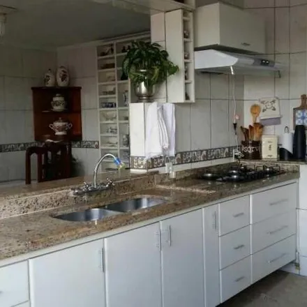 Buy this 5 bed house on Rua Rubens Capp in Jardim das Bandeiras, Osasco - SP