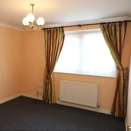 Image 6 - 203 Green Lanes, Bowes Park, London, N13 4UH, United Kingdom - Apartment for rent