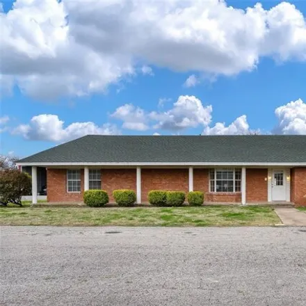 Buy this 4 bed house on 1018 North Main Street in Farmersville, TX 75442
