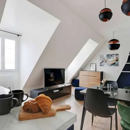 Rent this 1 bed apartment on BNZ Avocats in Rue Saussier-Leroy, 75017 Paris