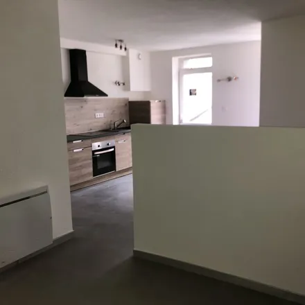 Rent this 1 bed apartment on 1 Avenue Charles de Gaulle in 03100 Montluçon, France