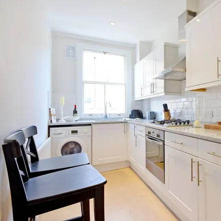 Image 2 - Gloucester Road Station, Gloucester Road, London, SW7 4SS, United Kingdom - Apartment for rent