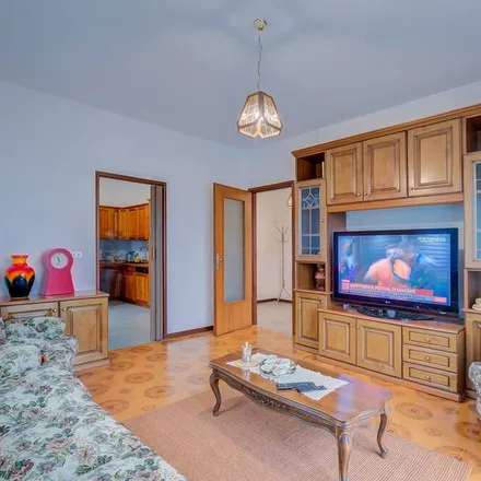 Rent this 3 bed apartment on Armeno in Viale Luigi Cadorna, 28011 Cheggino NO