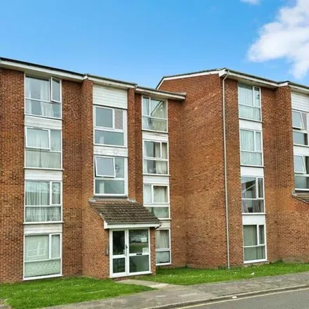 Buy this 1 bed apartment on Dellow Close in Seven Kings, London