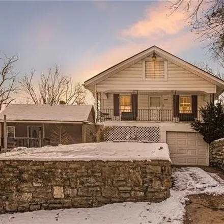Buy this 3 bed house on 6345 East 9th Street in Kansas City, MO 64125