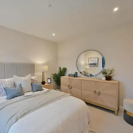 Image 2 - Rosebery Road, Kings Avenue, London, SW4 8BF, United Kingdom - Townhouse for rent