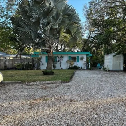Buy this studio house on 596 Southwest 11th Street in Fort Lauderdale, FL 33315